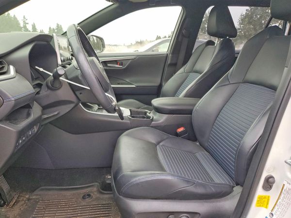 2019 TOYOTA RAV4 XSE HV 4WD — DENT