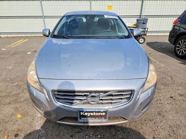 2013 VOLVO S60