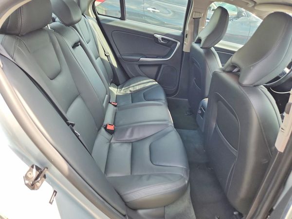 2013 VOLVO S60