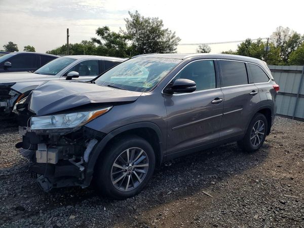 2019 TOYOTA HIGHLANDER