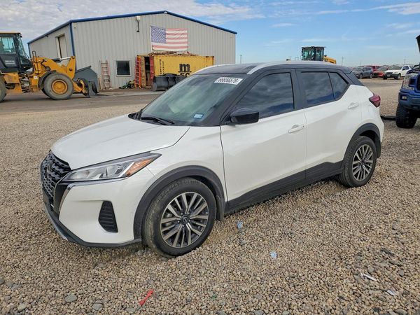 2022 NISSAN KICKS