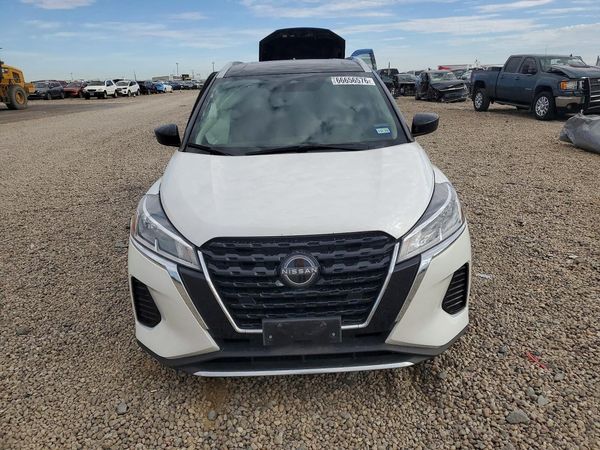 2022 NISSAN KICKS