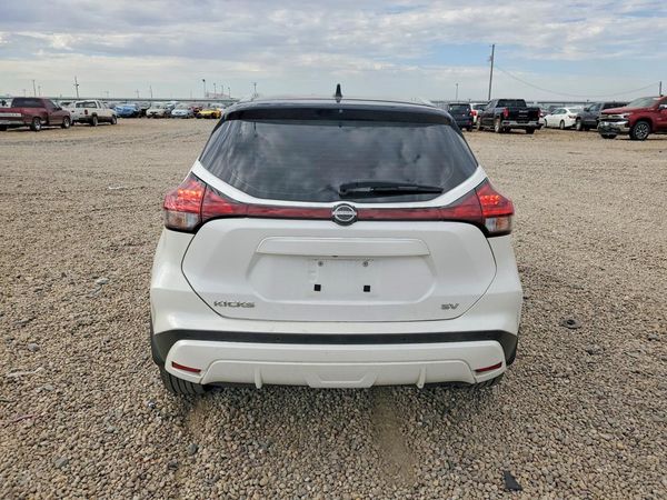 2022 NISSAN KICKS