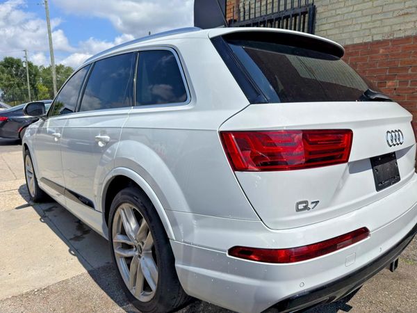 2018 AUDI Q7 quattro Prestige