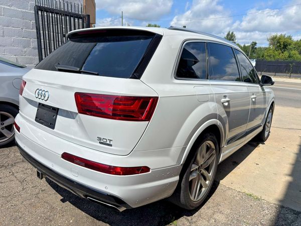 2018 AUDI Q7 quattro Prestige