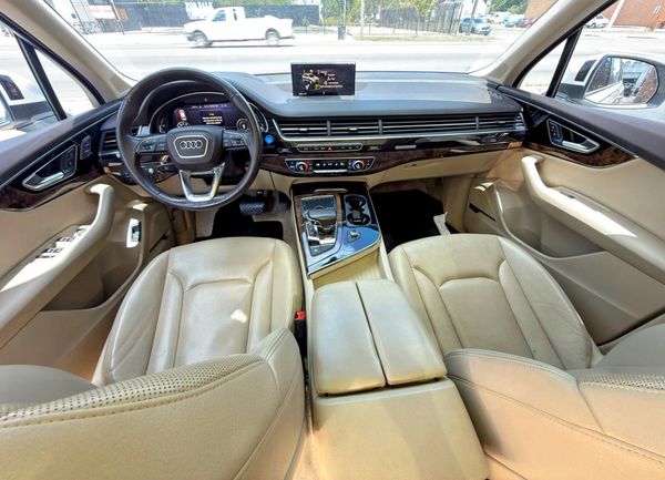 2018 AUDI Q7 quattro Prestige