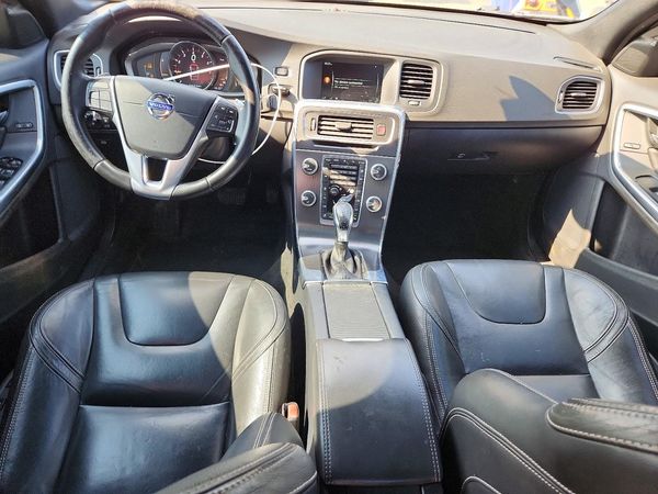 2016 VOLVO S60