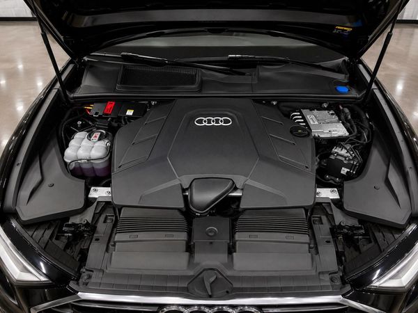 2021 AUDI Q8 quattro Premium Plus