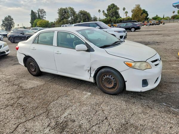 2013 TOYOTA COROLLA