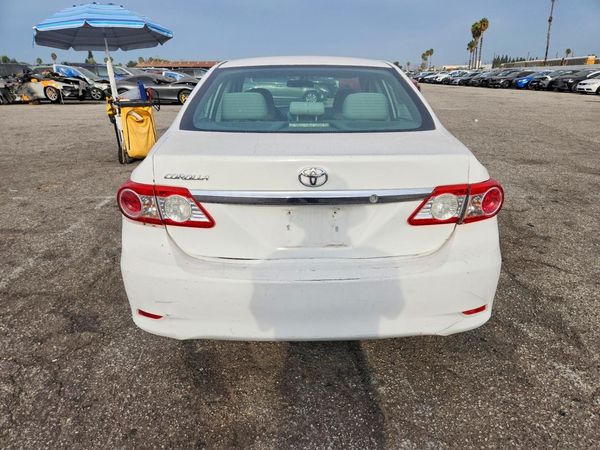 2013 TOYOTA COROLLA