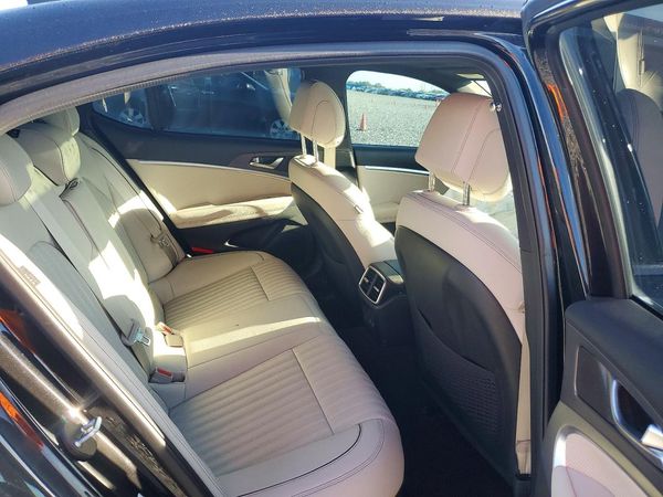 2025 GENESIS G70