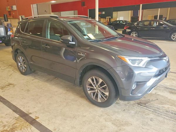 2016 TOYOTA RAV4 XLE (M Grade)