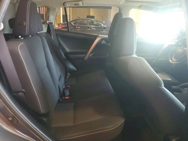 2016 TOYOTA RAV4 XLE (M Grade)