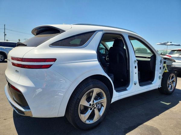 2026 GENESIS GV70
