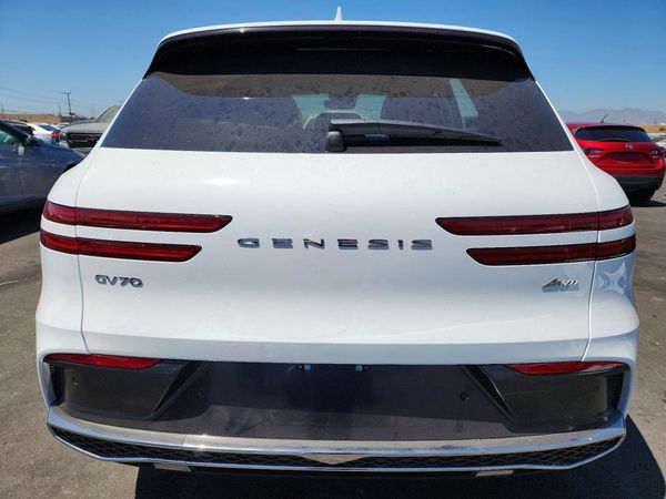 2026 GENESIS GV70