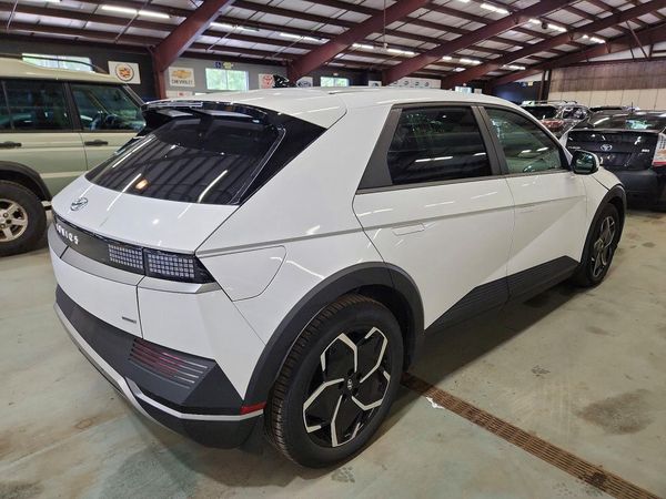2022 HYUNDAI IONIQ SE