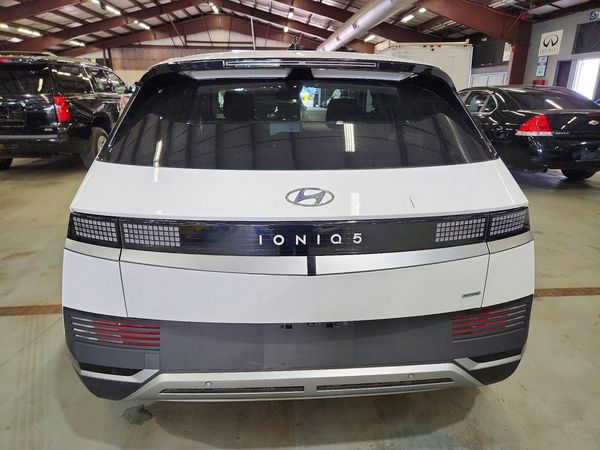 2022 HYUNDAI IONIQ SE