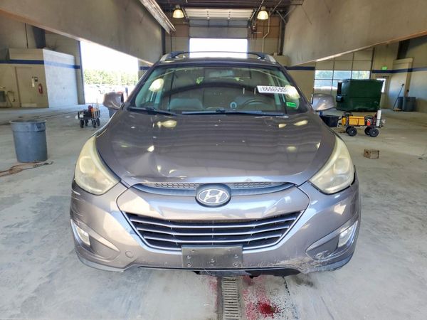 2015 HYUNDAI TUCSON GLS (Middle)