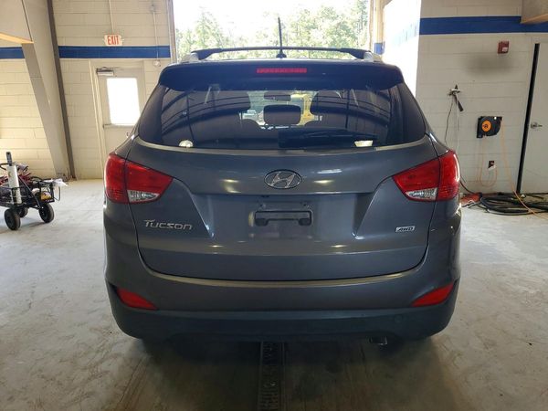 2015 HYUNDAI TUCSON GLS (Middle)