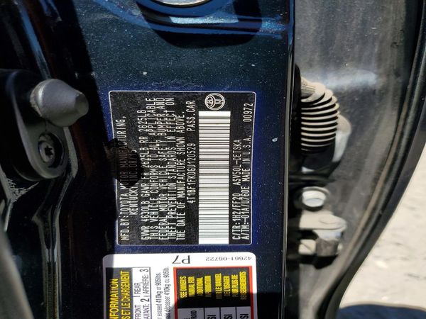 2016 TOYOTA CAMRY