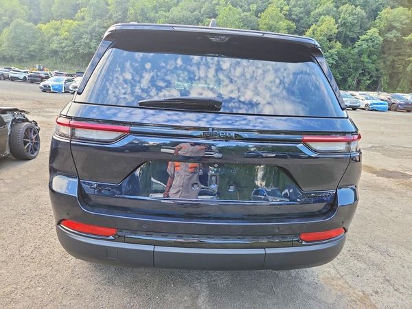 2024 JEEP GRAND CHEROKEE