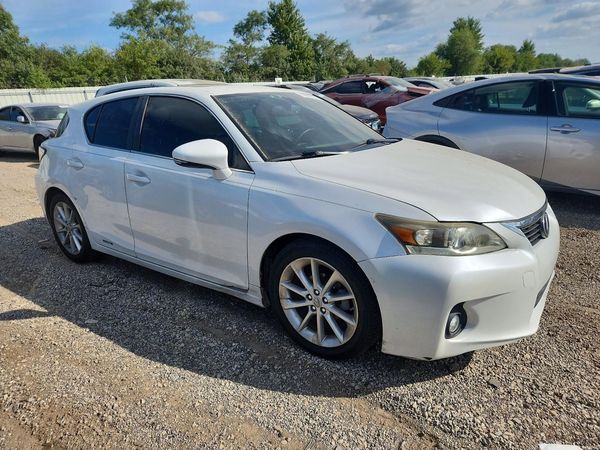 2013 LEXUS CT 200h