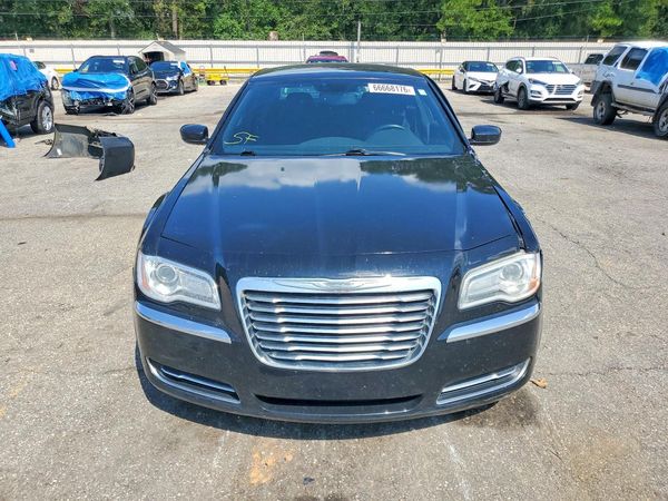 2012 CHRYSLER 300 Base/Limited