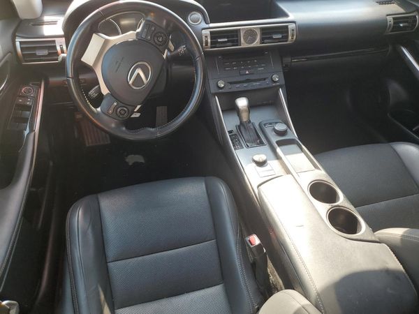 2016 LEXUS IS