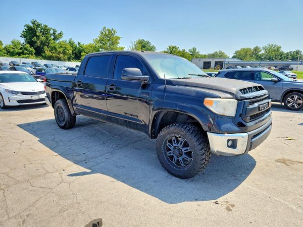 2022 TOYOTA TUNDRA SR5 Grade
