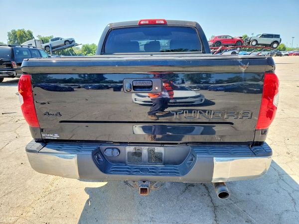 2022 TOYOTA TUNDRA SR5 Grade