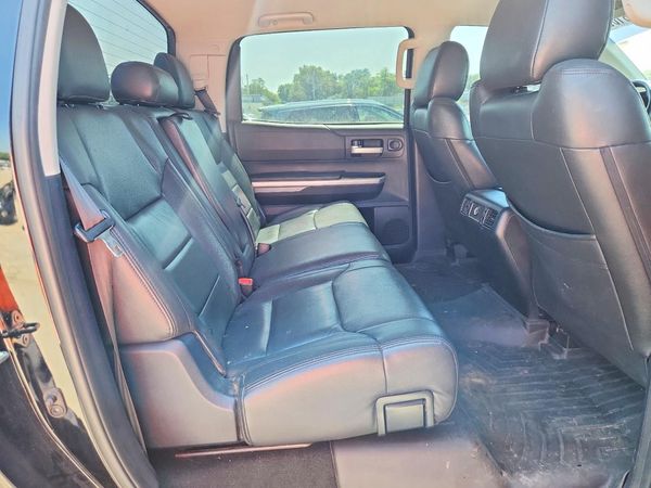 2022 TOYOTA TUNDRA SR5 Grade