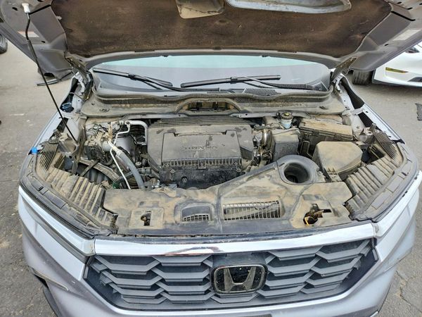 2023 HONDA PILOT EX-L — Engine bay