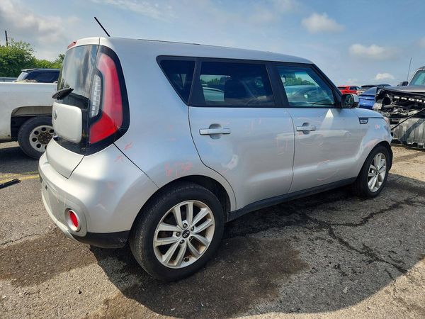 2017 KIA SOUL