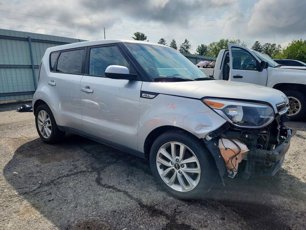 2017 KIA SOUL
