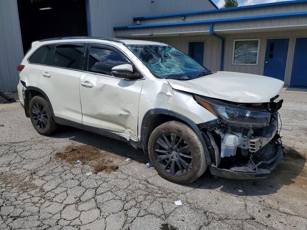 2019 TOYOTA HIGHLANDER SE/XLE