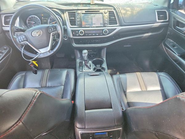 2019 TOYOTA HIGHLANDER SE/XLE