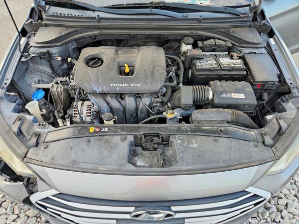 2017 HYUNDAI ELANTRA SE Base