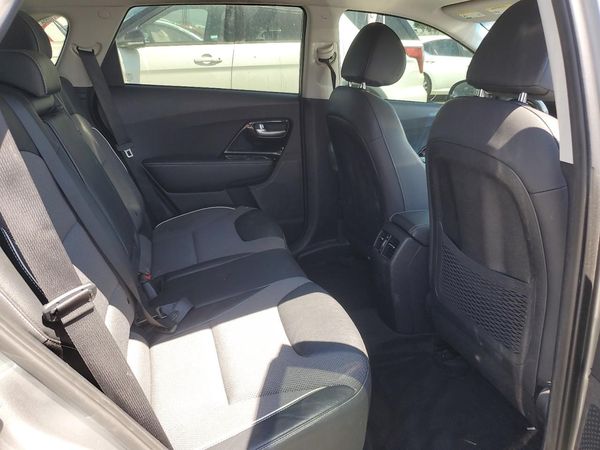 2022 KIA NIRO S, EX