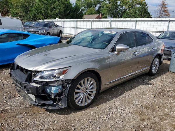 2017 LEXUS LS — Front 3/4