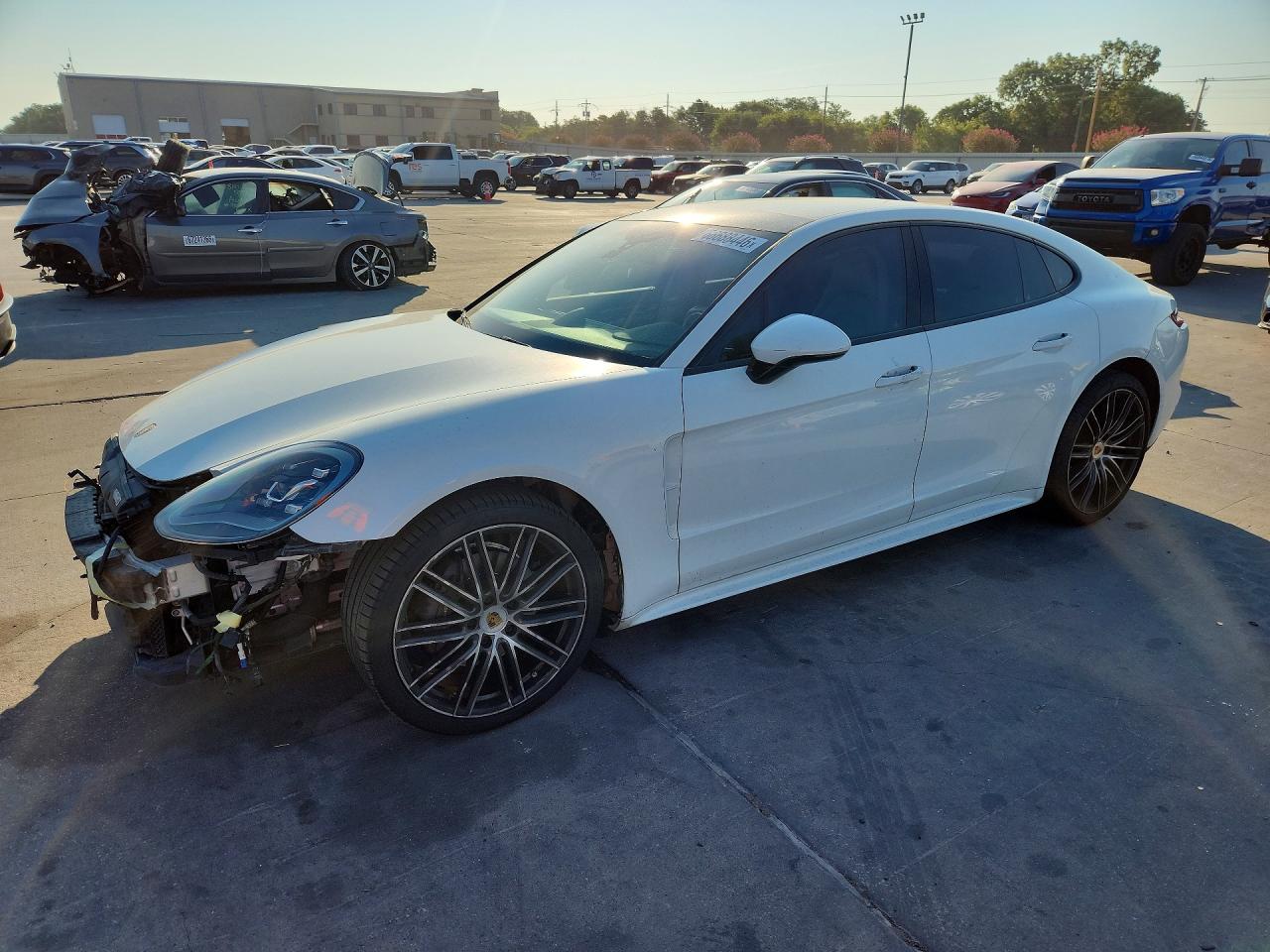 2018 PORSCHE PANAMERA