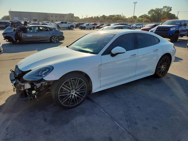 2018 PORSCHE PANAMERA