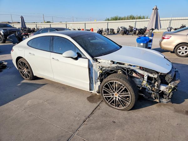 2018 PORSCHE PANAMERA