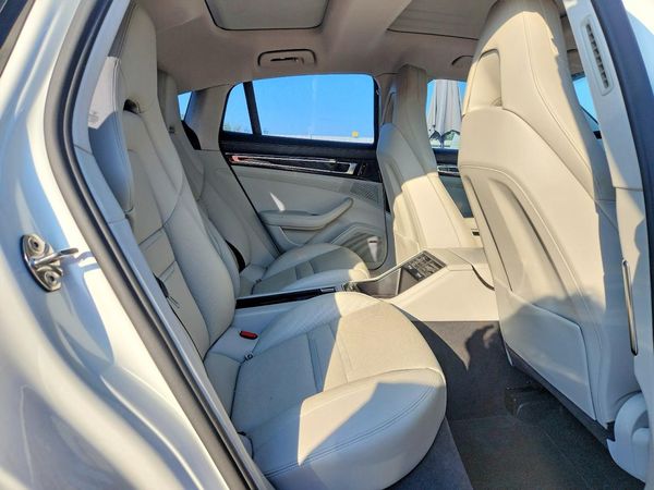 2018 PORSCHE PANAMERA