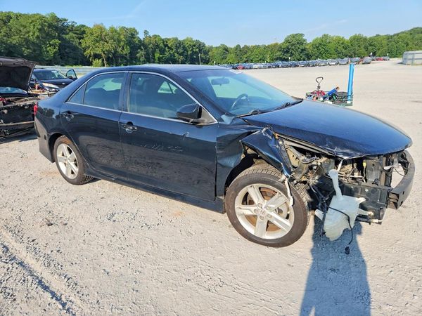2013 TOYOTA CAMRY