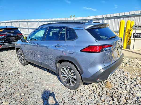2022 TOYOTA COROLLA CROSS XLE