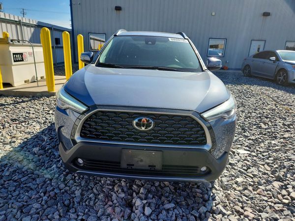 2022 TOYOTA COROLLA CROSS XLE