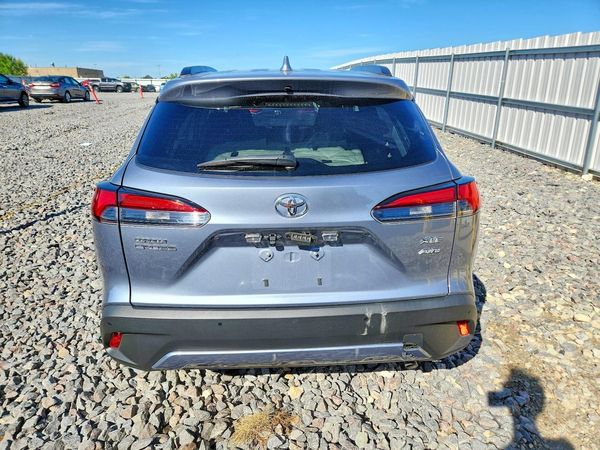 2022 TOYOTA COROLLA CROSS XLE