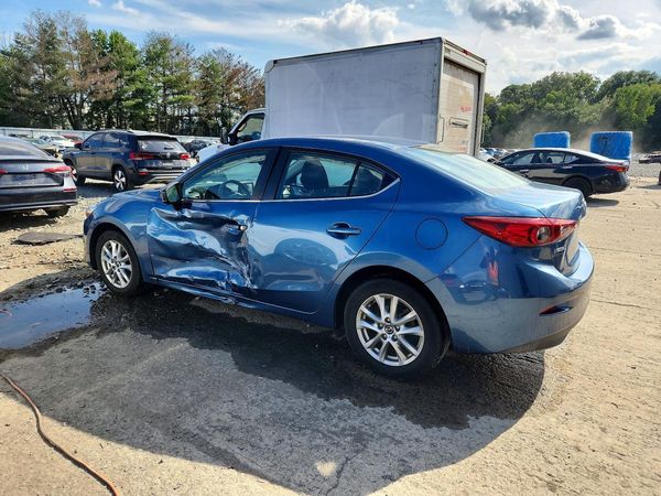 2018 MAZDA 3 Sport
