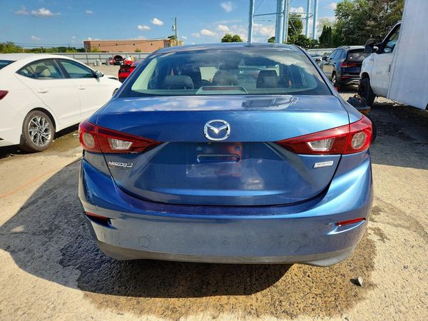 2018 MAZDA 3 Sport