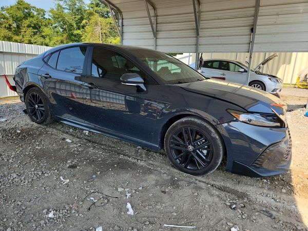 2026 TOYOTA CAMRY